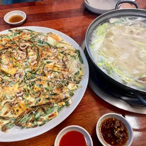 백합칼국수 사진