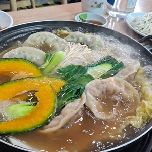 아우성 개성손만두 사진