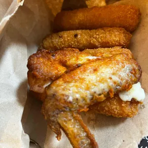 철인7호치킨 사진