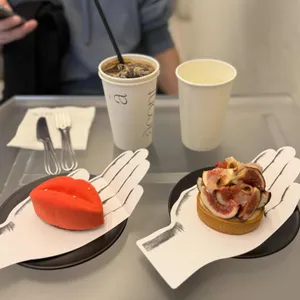 아꽁뜨 사진