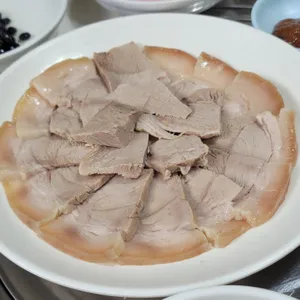 호숫가에서 사진