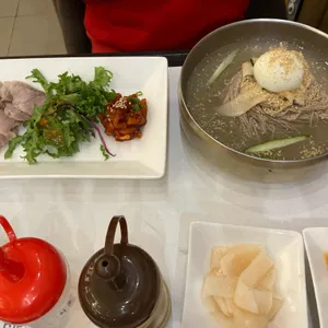 원할머니 국수보쌈 사진