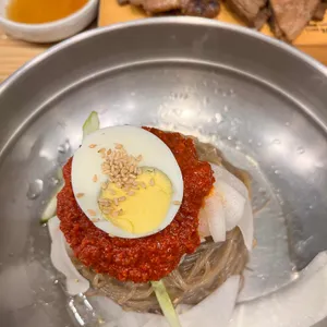 육쌈냉면 사진
