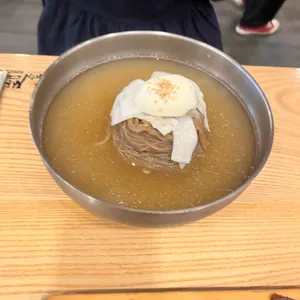 육쌈냉면 사진