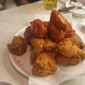 깐부치킨 사진