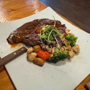 아담 리뷰 사진