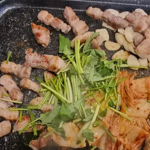 미나리삼겹살 사진