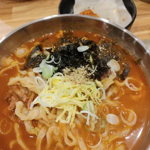 백돈뼈칼국수감자탕 사진