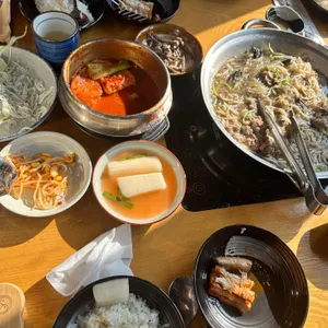 굴뚝능이버섯백숙 사진
