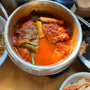 굴뚝능이버섯백숙 사진