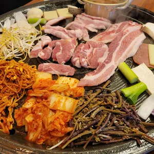60판왕뚜껑삼겹살 리뷰 사진