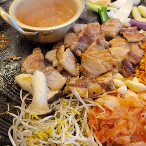 60판왕뚜껑삼겹살 리뷰 사진