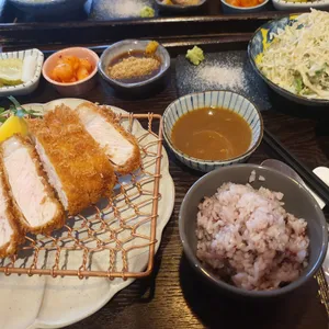 겸손돈가스 사진