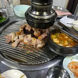 연탄불 생고기 사진