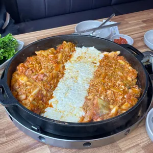 고수닭갈비 사진