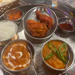 타라 사진