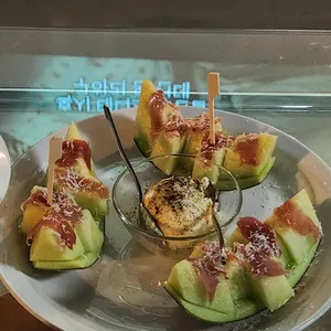 오운 북앤바 사진