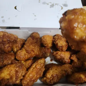 교촌치킨 사진