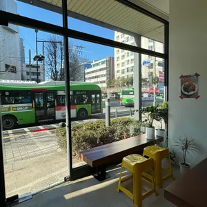 샬로우커피 리뷰 사진