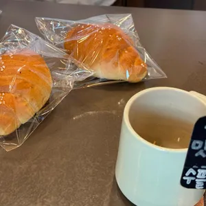 시골빵집 산수베이커리 사진