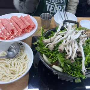 등촌샤브칼국수 사진