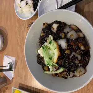 탕옌 사진
