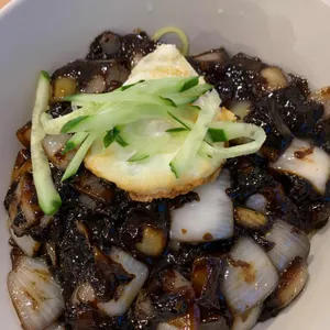 탕옌 사진