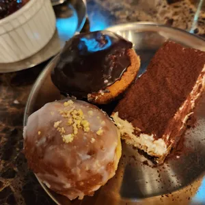 젠젠 사진