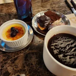 젠젠 사진