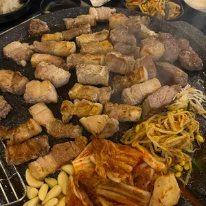 987솥뚜껑삼겹살 사진
