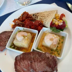 라한셀렉트 경주 더플레이트 사진