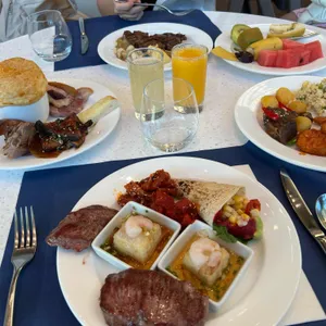 라한셀렉트 경주 더플레이트 리뷰 사진