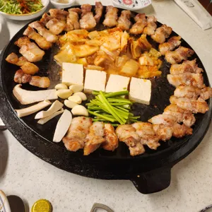 진짜무쇠삼겹 사진