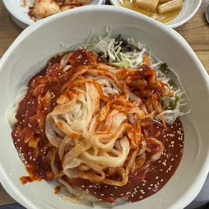 엄지손칼국수 사진