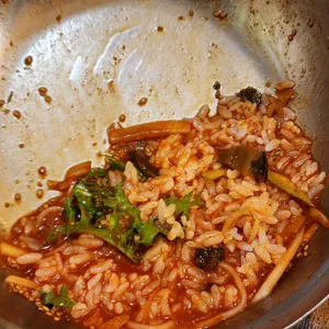 장비빔국수와 굴국밥 보쌈 사진