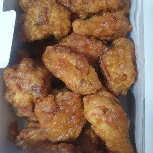 교촌치킨 사진