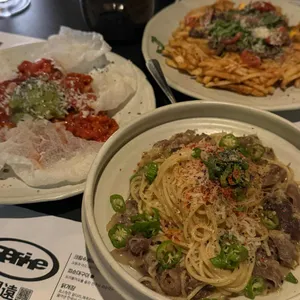 리파인 사진