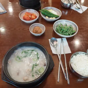 더도이 종가집 돼지국밥 사진