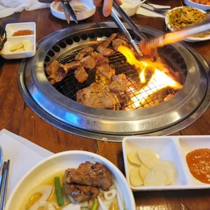 체부동잔치집돼지갈비 사진