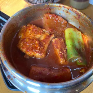 굴뚝능이버섯백숙 사진