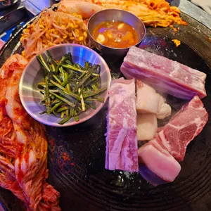 동두천솥뚜껑삼겹살 리뷰 사진