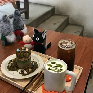 디저트 로지 사진