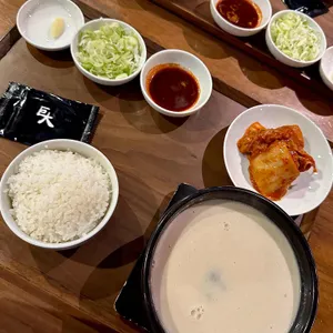 거대곰탕 리뷰 사진