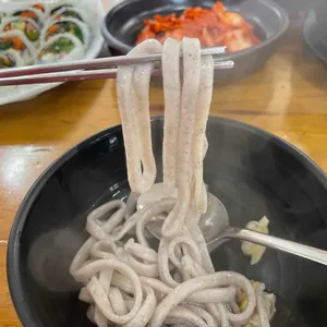 뚝배기손칼국수 사진