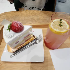 프레베리 케이크 사진