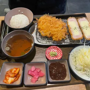 만월돈가스 사진
