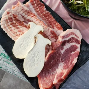 동해삼겹살 사진