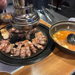 일구구삼 고기 사진