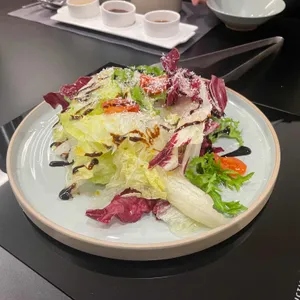 인기명 사진