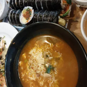 고봉민김밥인 사진